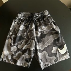 Nike Dri-Fit Boys Athletic Shorts Size S